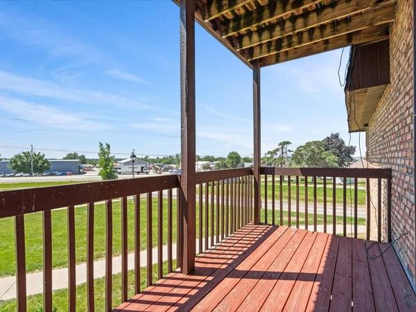 $935 / 2br - 960ft2 - Live Big. Live Breezy. (470 Quail Ct SW, Cedar Rapids, IA)63815109455619121