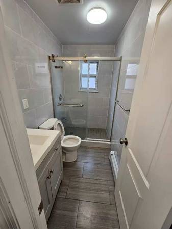 $2,800 / 3br - Second floor apartment $2800 whitestone (Whitestone)64033292563714122