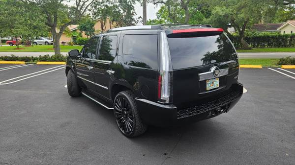 2009 Cadilac escalate - $7,500 (Coral Springs)63479325262209121