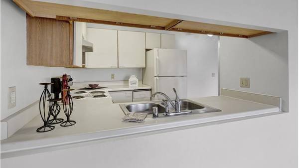$2,170 / 3br - 950ft2 - Zoom on over for a look at our great 3 bed, 2 bath! 950 Sq Ft! (Anchorage - South Abbott Loop)63991794622339122