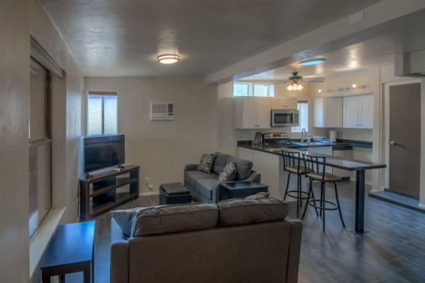 $1,400 / 2br - 1000ft2 - 2 bedroom 1 bathroom in terrific area (Prince and Tucson Blvd)63674980078979120