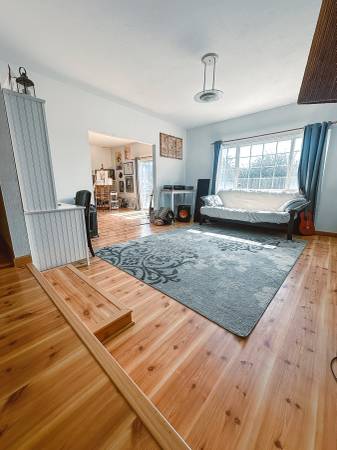 $1,300 / 3br - 100ft2 - Private Room in Updated 3-Bedroom Home – All Utilities Included64009502087041120
