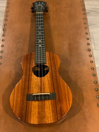 KoAloha KTM-25 Silver 25th Anniversary Hawaiian Koa Tenor Ukulele 1