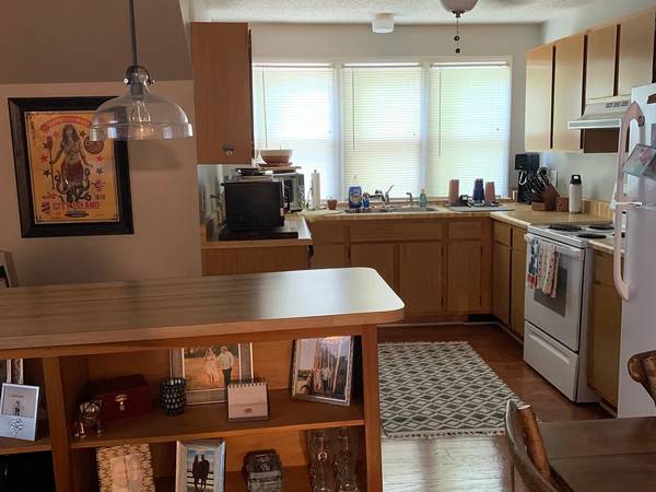 $1,475 / 1br - 900ft2 - Spacious 1 bedroom in heart of 12 South (Nashville)63924810292866123