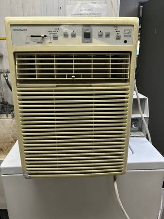 Frigidaire Casement Window Air Conditioner (8,000 BTU) 1