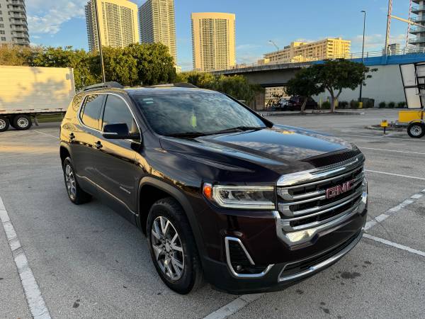 2020 GMC ACADIA SLT V6, ASIENTOS DE CUERO, 3 FILAS!!! BURGUNDY!!! - $13,50063479420920067122