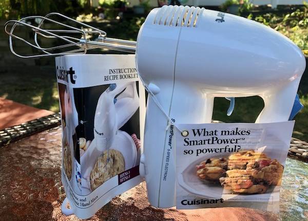 Cuisinart SmartPower™ 5 Speed Hand Mixer 1