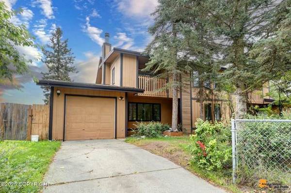 Side-By-Side Duplex In The Heart Of UMED! 1