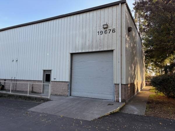 HIGH CEILING INSULATED WAREHOUSE SPACE WITH GOOD POWER AND SM. OFFICE 1