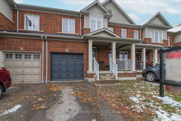 Charming 3-Bed Townhome with Private Yard in Ajax 1