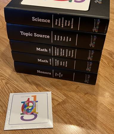 Juego completo de 5 libros educativos SW Advantage en tapa dura + CD adicional - $300 (Star)63471411705089121