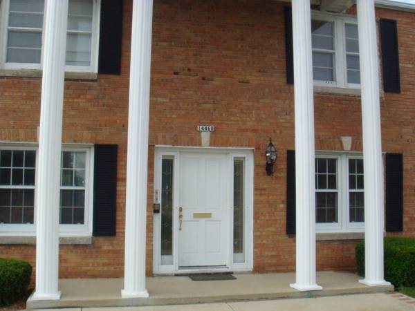 900 sq. ft.  Great Brookfield Office Space Available Now 1