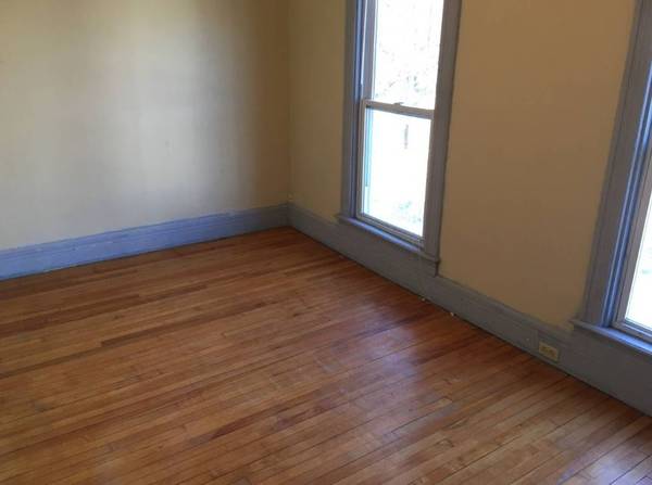 $800 / 1br - 1 Bdrm near downtown GF- $850/month+ (Asheville, NC)64029206831235123