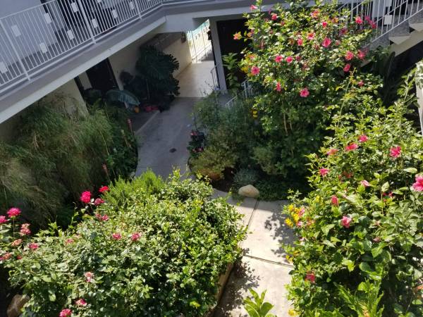 $2,200 / 1br - 675ft2 - *^*Glenstock*^*  1 Bed/ 1 Bath (Woodland Hills)63701034478849124