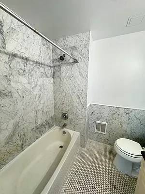 $2,900 / 2br - 800ft2 - GRAVESEND GEM!2 BED 2 BATH !IN UNIT LAUNDRY!PRIVATE TERRACE!MUST SEE! (Gravesend)63684762853123123