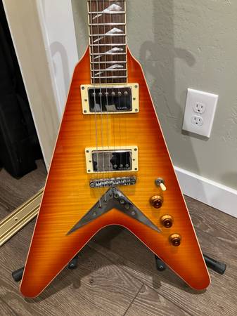 Hamer Vector V - 2017 HoneyBurst - musical instruments - by owner