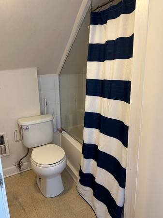 $1000.00 / 1br - Habitación privada con baño privado y balcón (sin cocina)63945361160962123