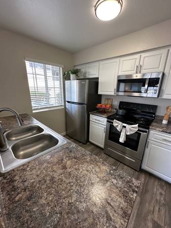 $1,799 / 4br - 1375ft2 - Fall in Love with Our September Deals! $600 OFF Move-Ins 🍂 (Tucson)63674704295427123