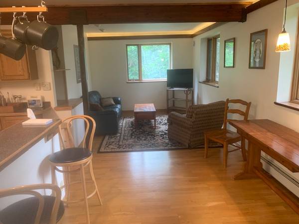 $2,200 / 1br - 750ft2 - - (utilities included) - Cozy Girdwood Flat (Girdwood, AK)64014172969218120