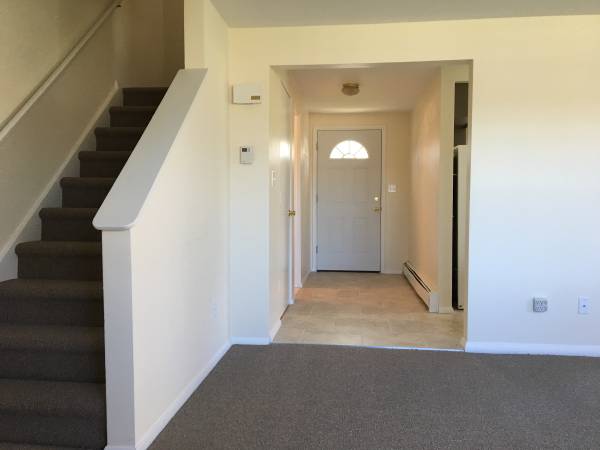 $1,500 / 3br - 1200ft2 - 3 habitaciones, 1.5 baños, Endicott, NY (Endicott, NY)64035576341633120