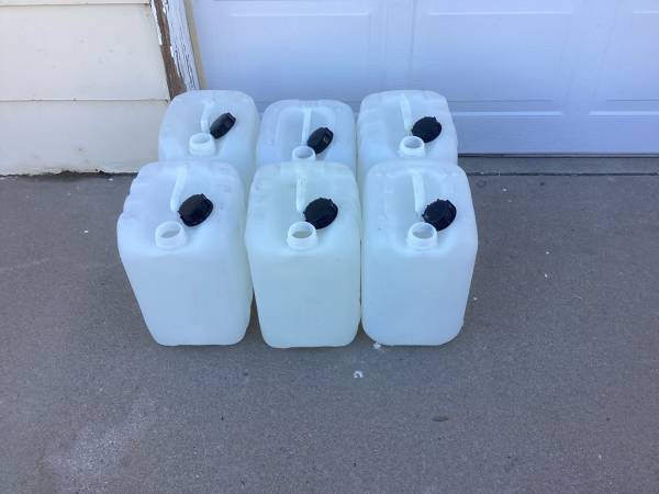 5 Gallon Plastic Containers 1