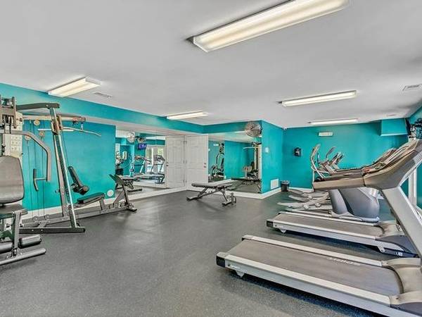 $1,219 / 1br - 829ft2 - Washer & Dryer Included, Clubhouse, Pet Park, Walk-In Shower (Parking Spaces)63925205390722123