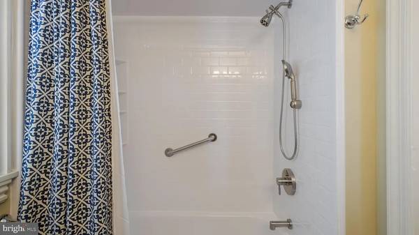 $1,799 / 1br - 910ft2 - Doylestown Borough living at its simplest! (Doylestown, PA)64024498815106121