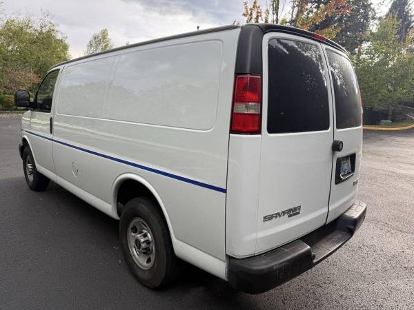2016 GMC Savana 3500 - Photo 3