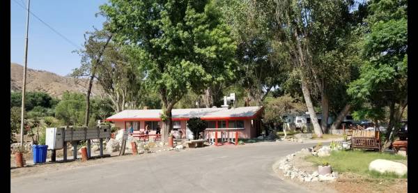 Bring your RV here and live it. Everything included RV Park Nice - $1,300 (santa clarita)63471349214979122