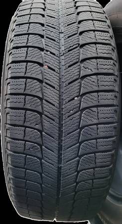 4 good Michelin X-Ice studless snow tires 225/60/17 1