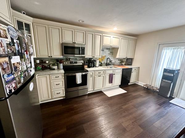 $2350.00 / 2br - 1170ft2 - Peaceful Pond-View Townhome Convenient to Bayshore Blvd and MacDill AF64002492491010121