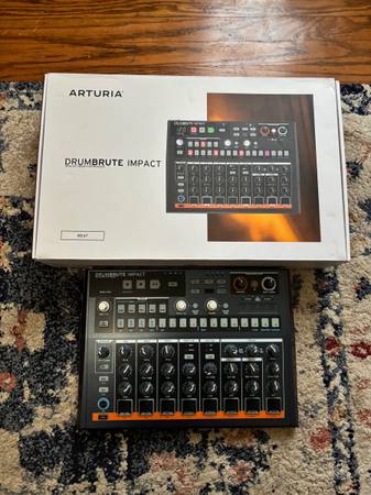 Arturia Drumbrute Impact Analog Drum Machine 1