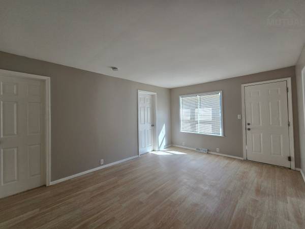 $1,150 / 2br - 782ft2 - Hazel Park Home for Lease! (Hazel Park(Vance))63926727550083122