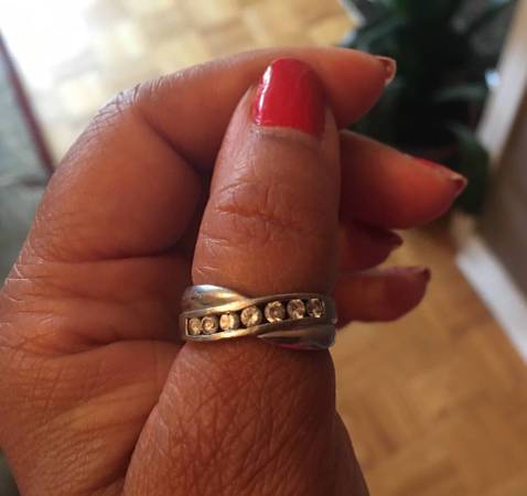 Sterling Silver Ring (Size 7) with Swarovski Stones looks like Diamond 1