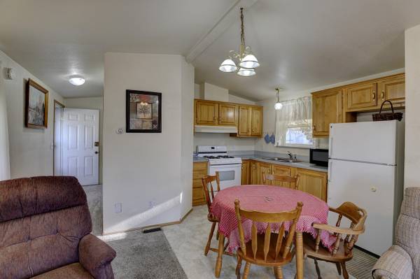 $860 / 1br - 768ft2 - Cozy mobile home (Sheridan)64018613360130121