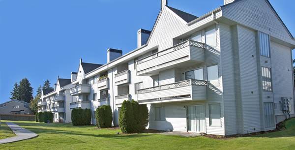 $2,153 / 2br - 960ft2 - Beautiful Two Bedroom in the Renton Highlands (Renton)63929304057219120
