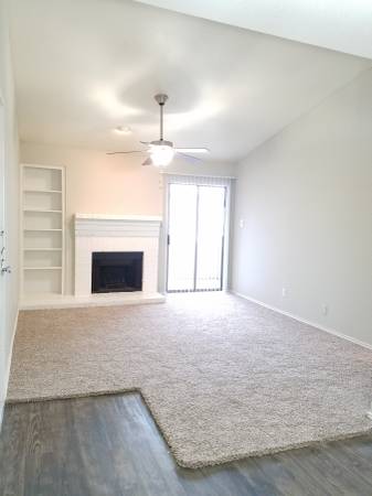 $1,099 / 2br - 935ft2 - Dos dormitorios y dos baños con techos abovedados! (6350 Meadowvista Dr.)64036537781761124