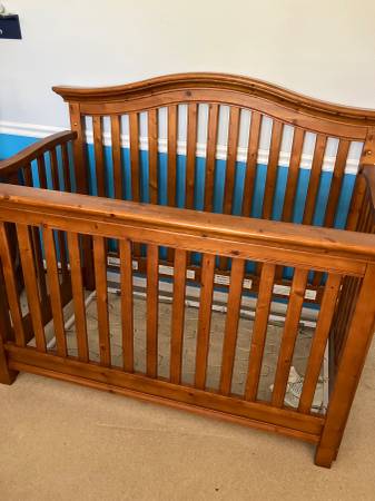 Crib converts to Full Size Bed 1