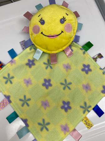 13" x 13" Yellow Taggies Plush Lovey Baby Security Blanket 1