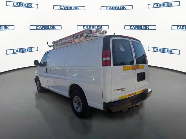 2016 Chevrolet Express 2500 - Photo 7
