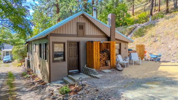 $289,900 / 2br - 1006ft2 - CONTRACT PENDING! Cozy Alberton Home! (107 5th Street)63656975772673121