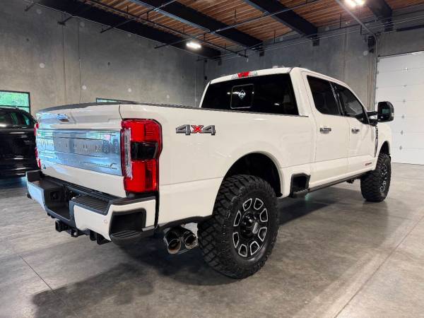 2023 Ford F-350 Super Duty Diésel 4x4 4WD Camión F350 Platinum 4 puertas Cre - $82,900 (Platinum Motors Corp)63438202993923123