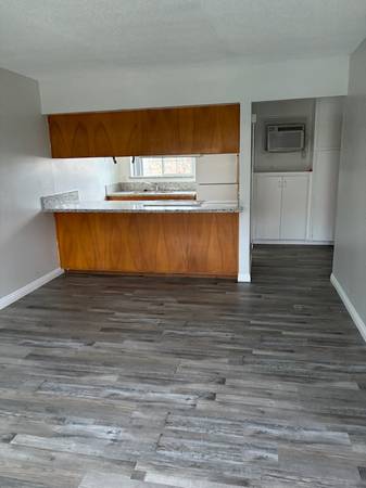 $1,200 / 1br - 1/1 -Apartment near TUHS (608 E KING AVE, TULARE CA 93274)63809838397313120
