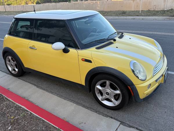 Mini Cooper 2003 con pocos kilómetros, 90.000 km, pasó la prueba de emisiones y está registrado - $4.300 (Santa Bárbara/Goleta)63502256793731122