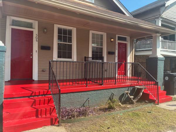 $1,095 / 2br - Casa de dos dormitorios tipo shotgun en excelente ubicación en Mid City (510 S. Hennessey)63792268651777121