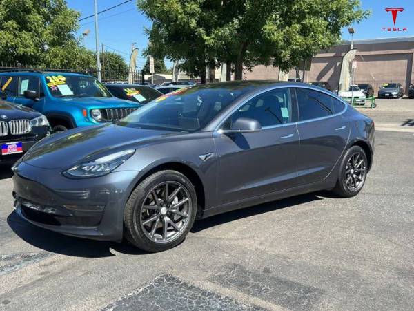 2019 Tesla Model 3 Standard Range Sedan 4D Sedan in GREAT CONDITION! 1