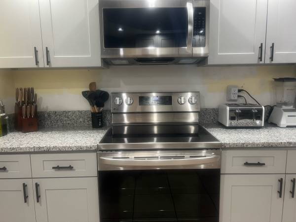 $900 / 3br - Furnished Bedroom in beautiful community for 1 person (Jacksonville Woodland Forest)63377634290945122