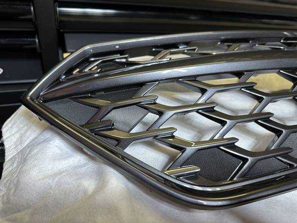 OEM Grille For 2022-2024 Subaru WRX - $150 (LYNNWOOD)63444090083587122