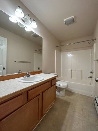 $2,250 / 2br - 1028ft2 - Maravilloso adosado en el sur de Anchorage64014174124419124
