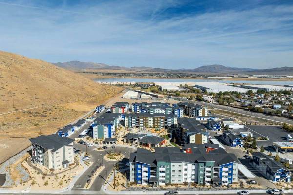 $1,814 / 4br - 1388ft2 - Electronic Thermostat, High Speed Internet, Cable Ready (205 Silver Lake Rd, Reno, NV)63682219453699121